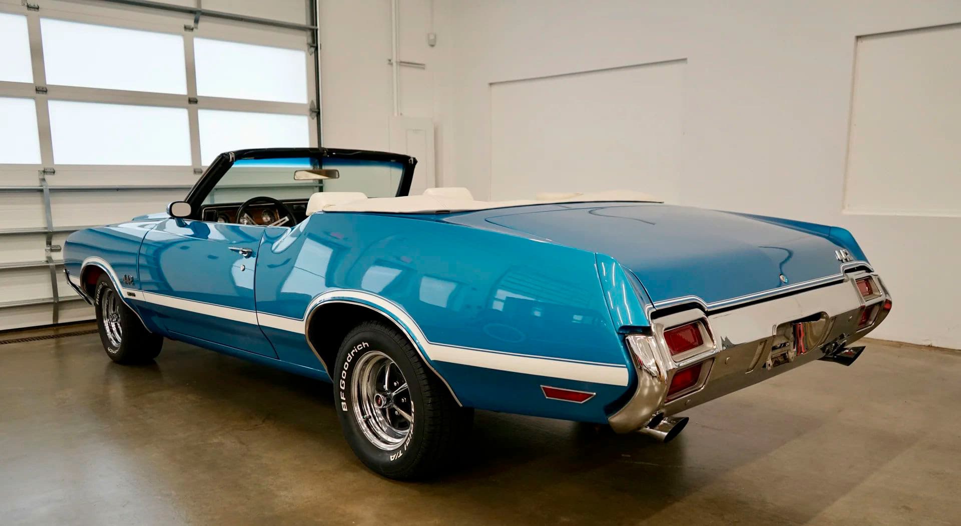 1971 Oldsmobile 442 - Image 2