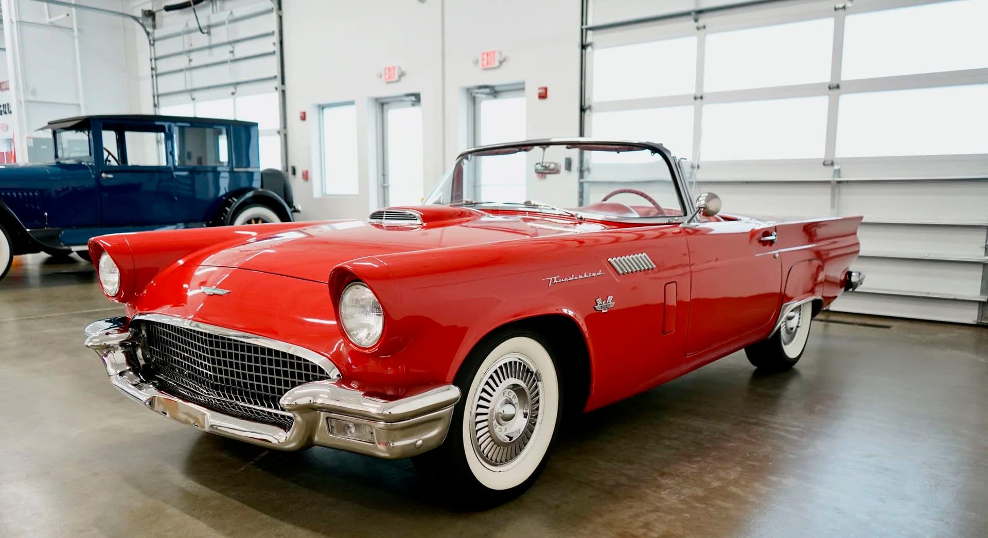 1957 Ford Thunderbird