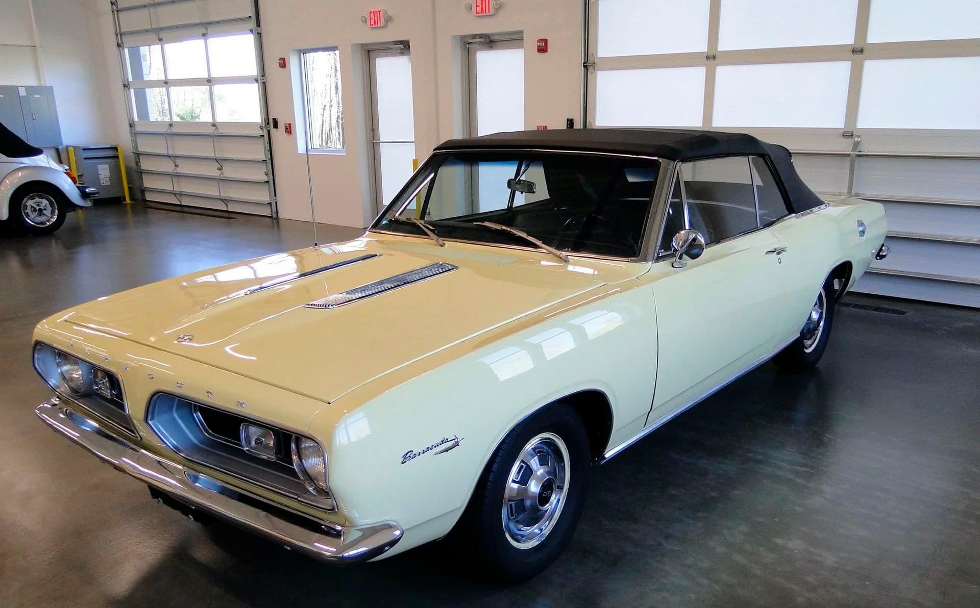 1967 Plymouth Barracuda - Image 11